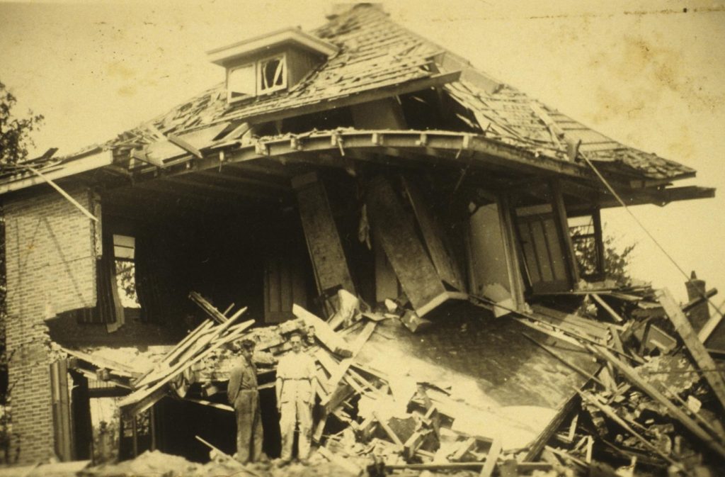 foto A_Varenbrink_de_postbode_nu_fam_Brummelhuis