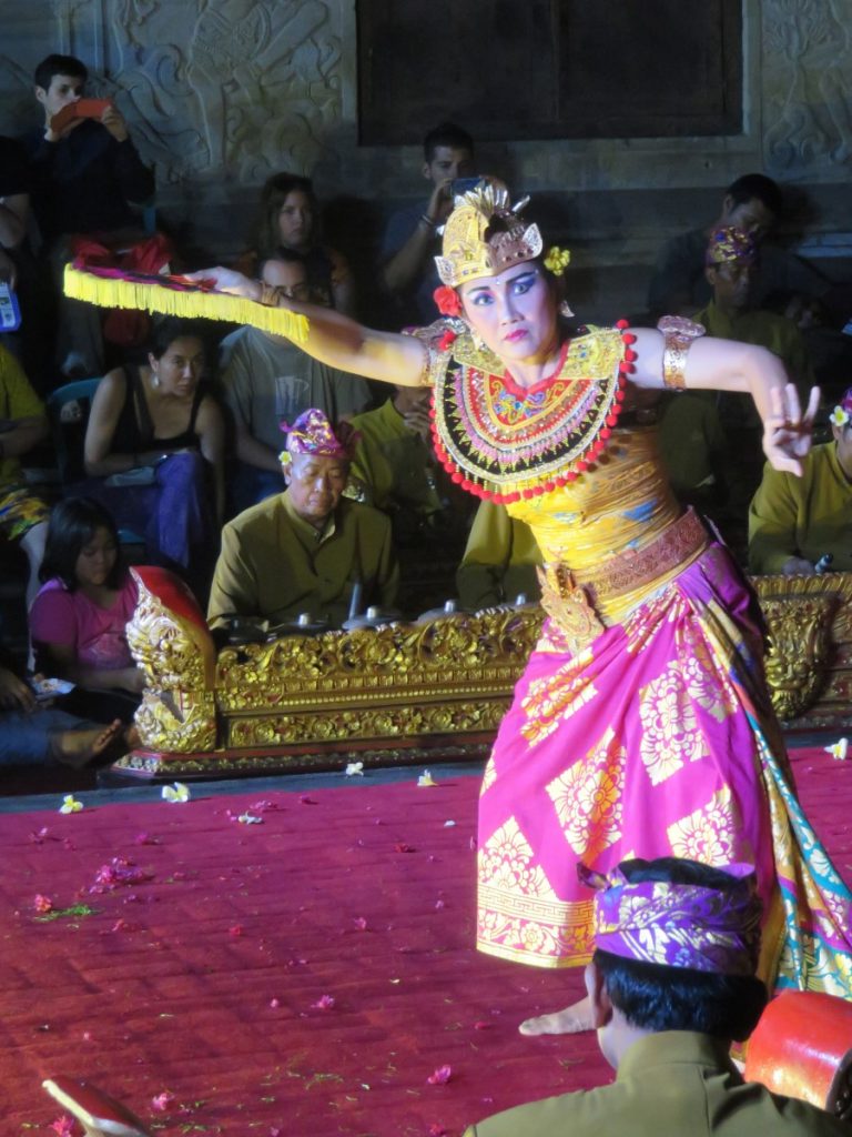 Legong dance Custom