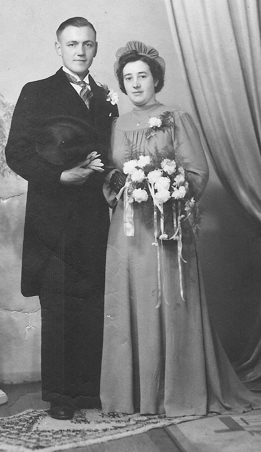 FOTO 3 bruidspaar bernard en sien kamp 11 nov 45