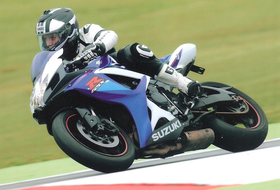 FOTO 7B rick op t circuit in assen